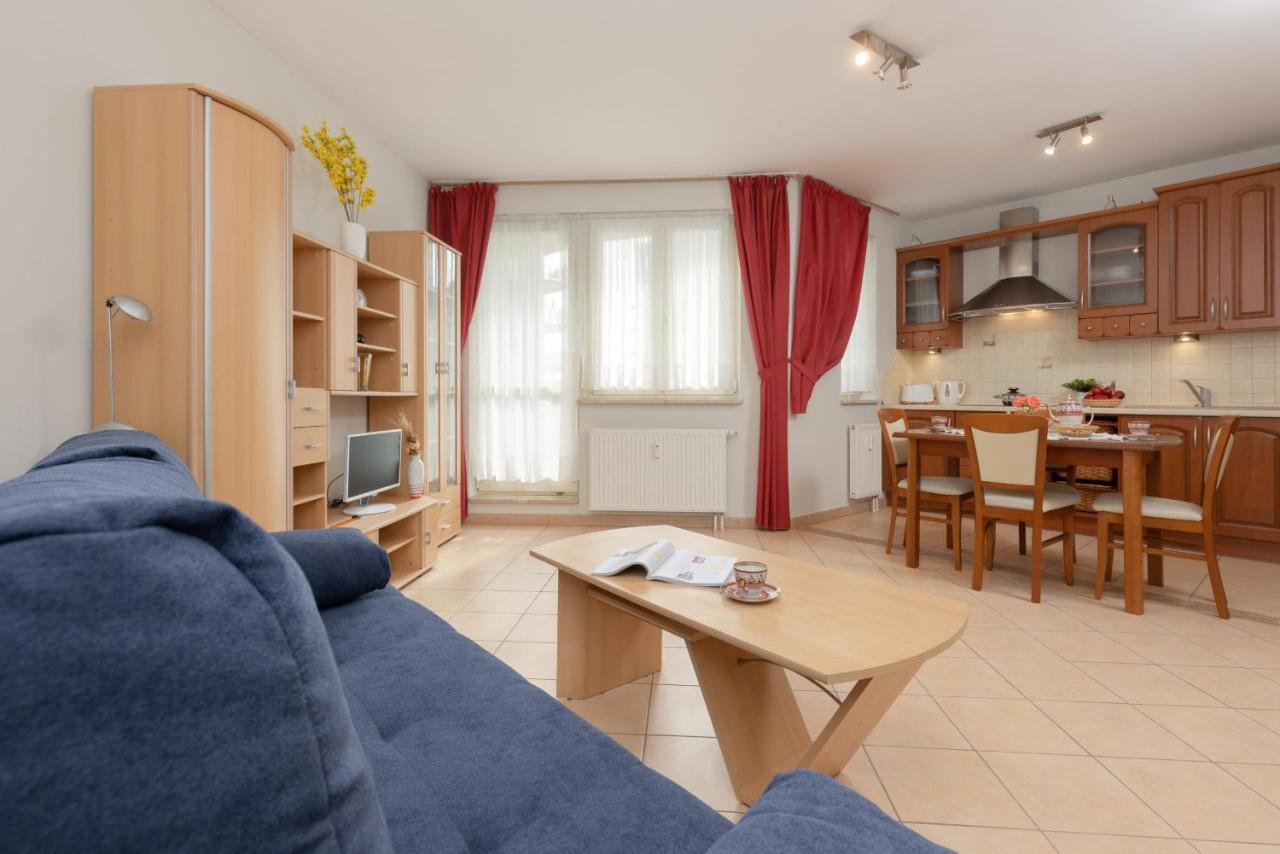 Pejzazowa Apartment Metro Wilanowska Mokotow By Noclegi Renters وارسو المظهر الخارجي الصورة